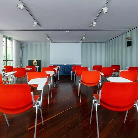 Crivis Hotel