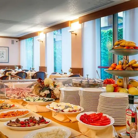 Hotel Crivis *